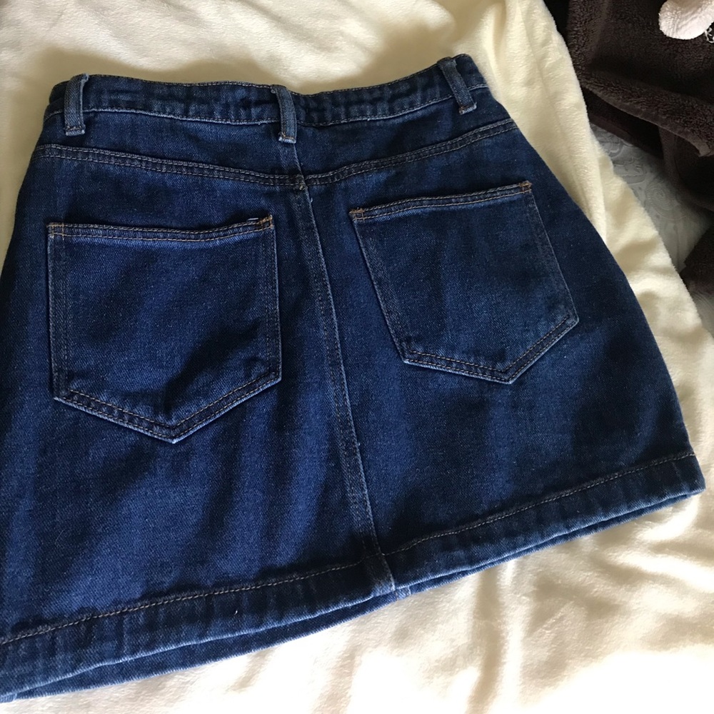 Denim mini skirt. Super cute! Size M; Forever 21.